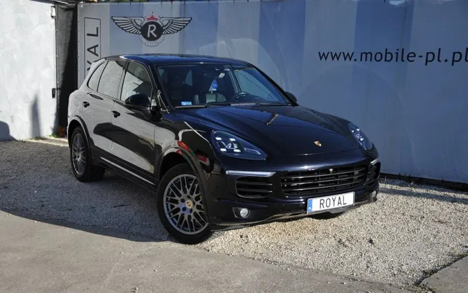 porsche Porsche Cayenne cena 199000 przebieg: 70000, rok produkcji 2017 z Józefów